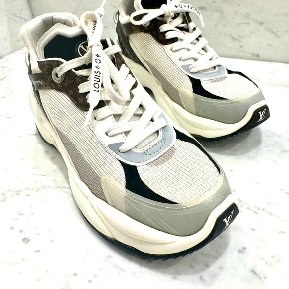 Authentic Louis Vuitton Women’s  Run 55 Trainers Sneakers - size 6.5 US - Picture 2 of 15